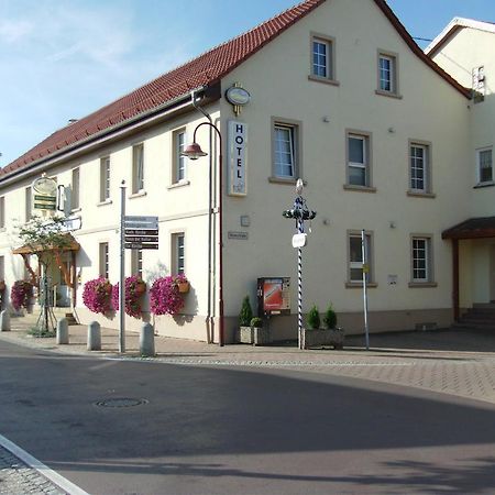 Garni Zum Adler Hotell Gensingen Exteriör bild