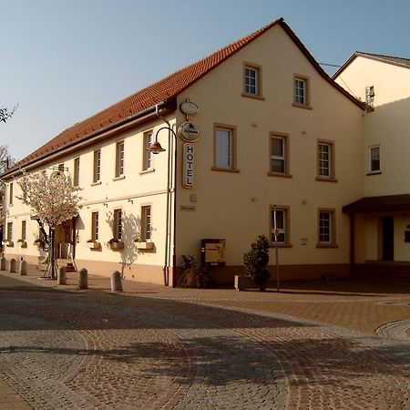 Garni Zum Adler Hotell Gensingen Exteriör bild